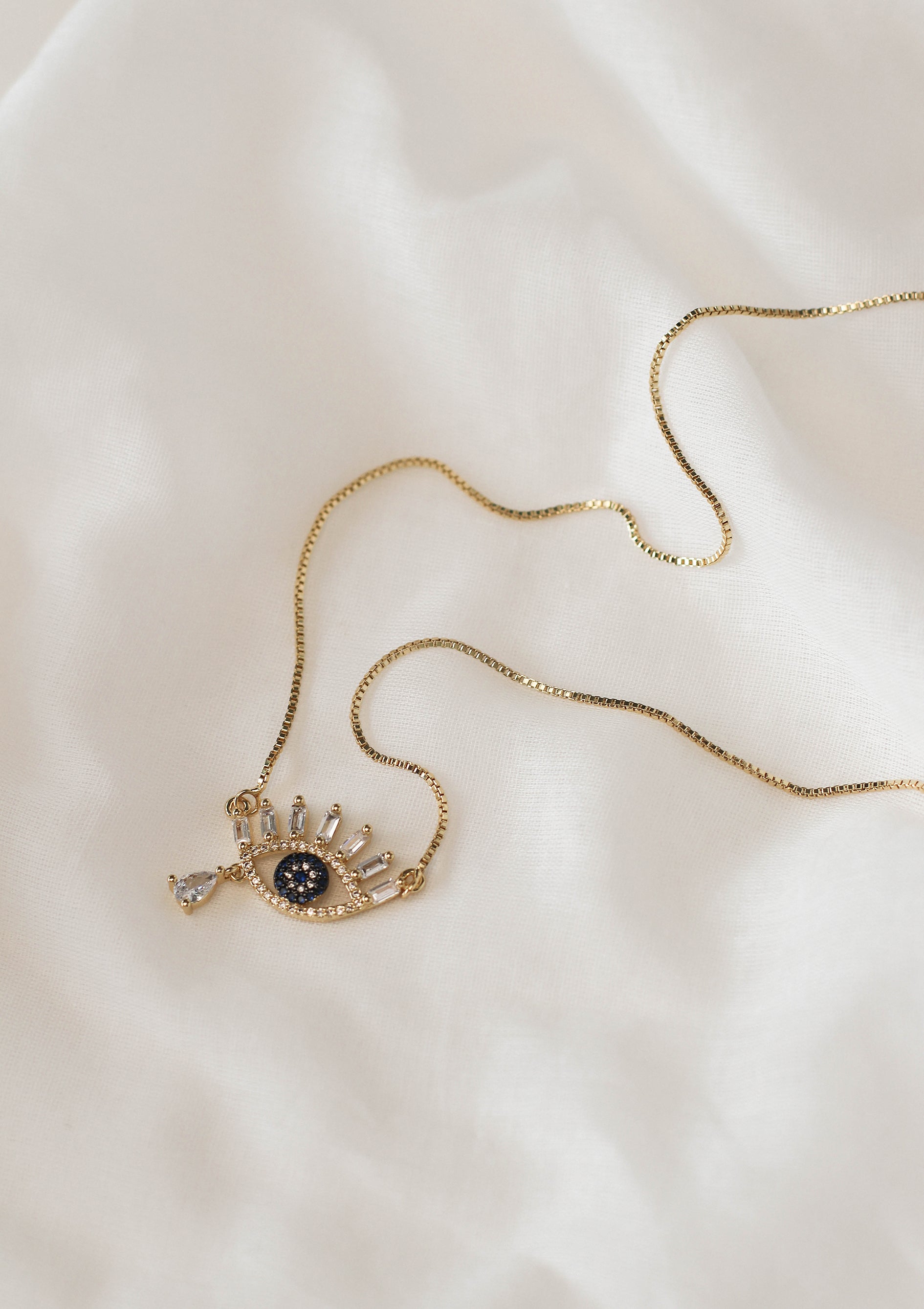 The eye of on sale horus necklace